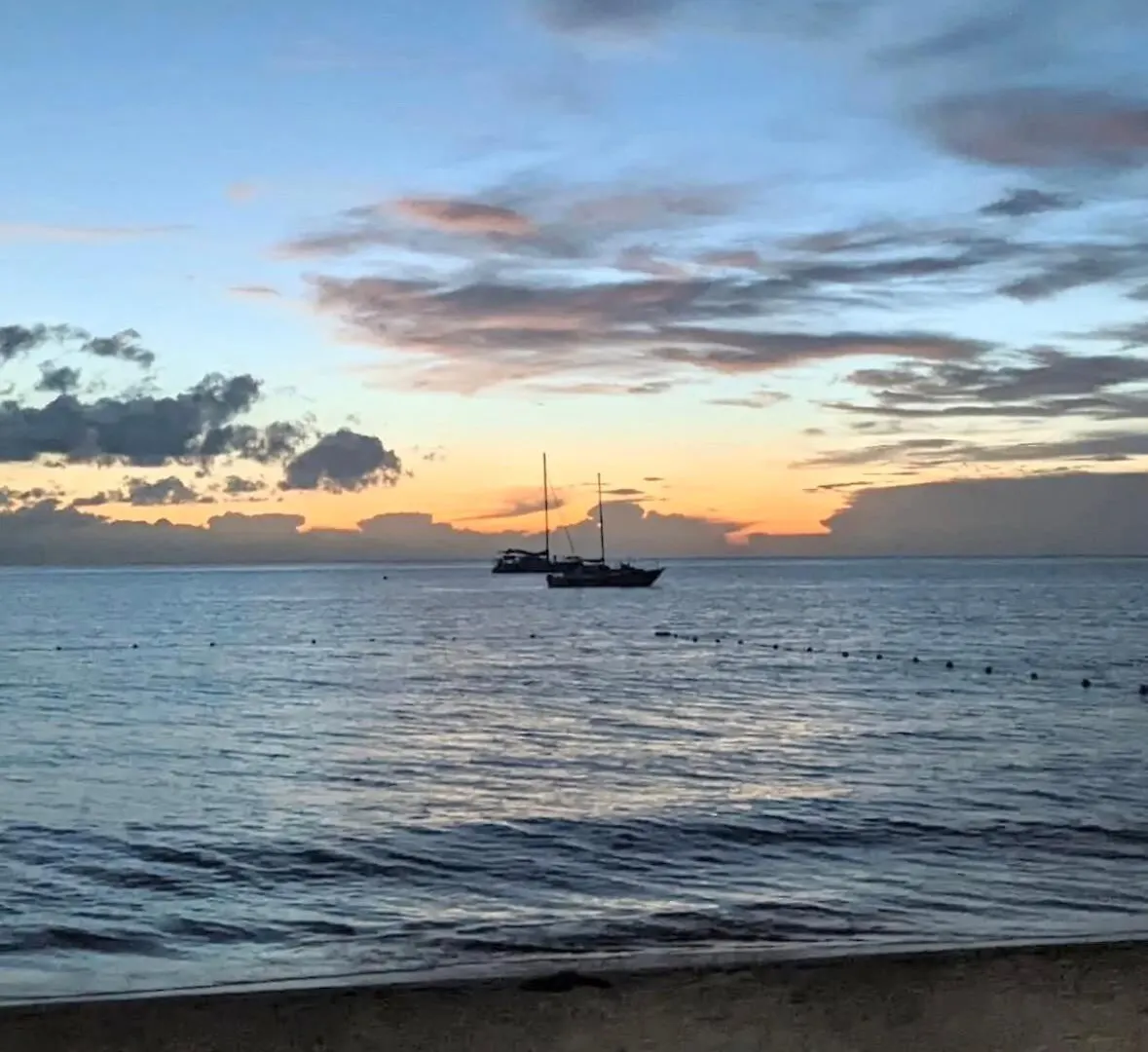 Paradise Home At Negril 3 Bedroom 2 Bathrooms Appartement