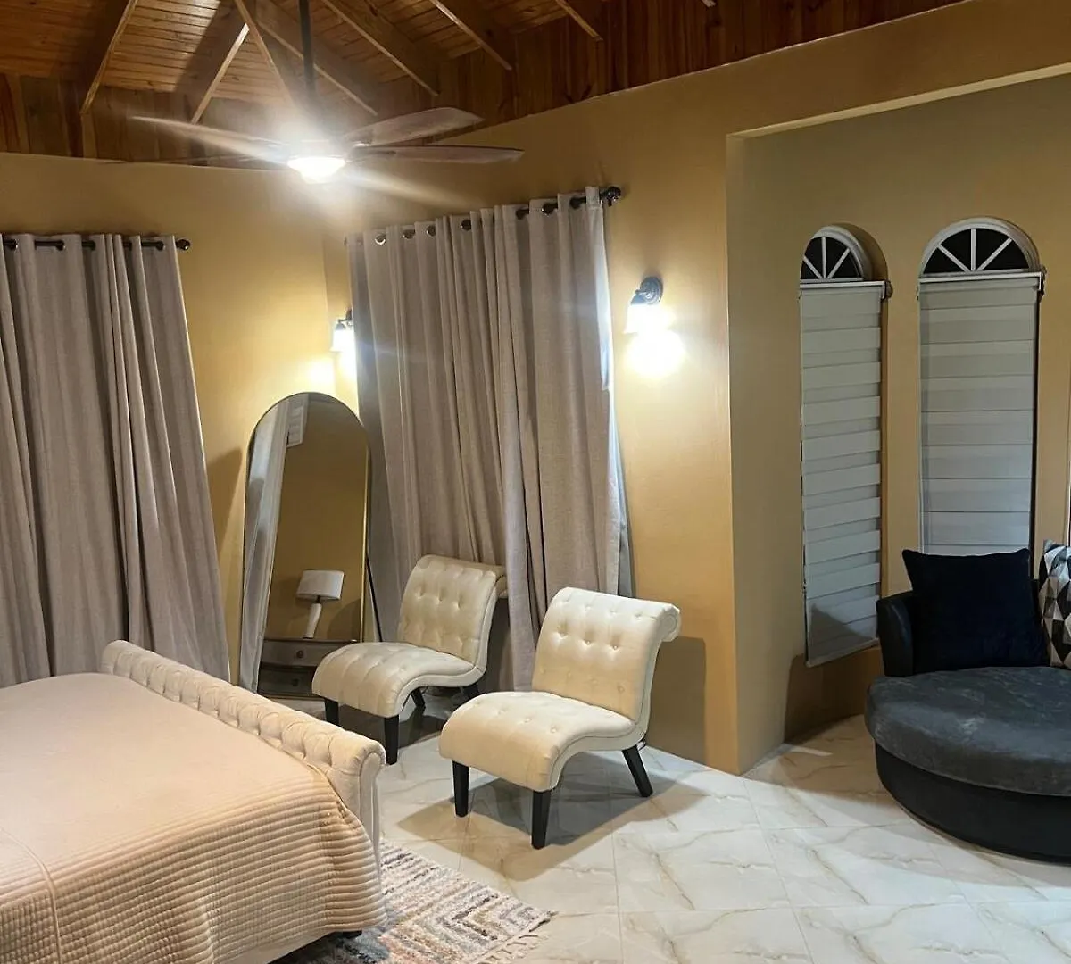 Paradise Home At Negril 3 Bedroom 2 Bathrooms